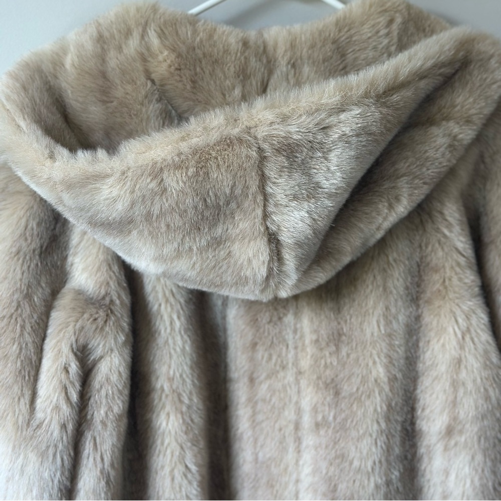 Alpine Studio Women's Size Large Beige Faux Fur Hooded Coat - Picture 3 of 6
